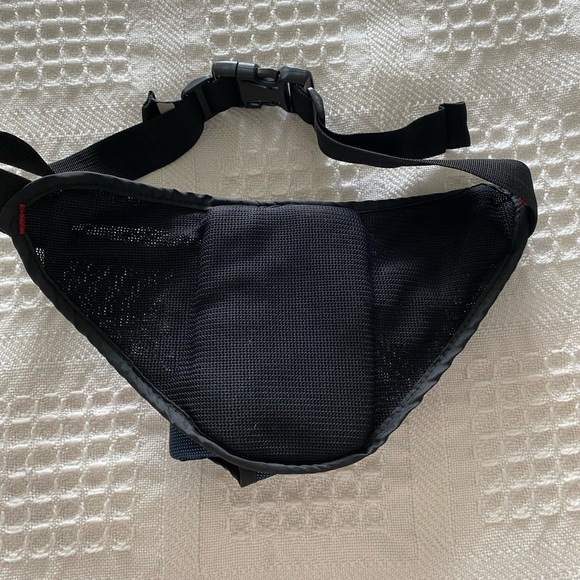 Solo Waist Band Bag Running Belt Organizer Multi-functional - Picture 2 of 4